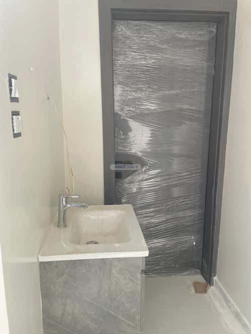 فيلا 450 متر مربع شرقية على شارع 15م اليرموك، الخرج