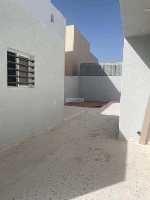 Villa 450 SQM Facing East on 15m Width Street Al Yarmuk, Al Kharj