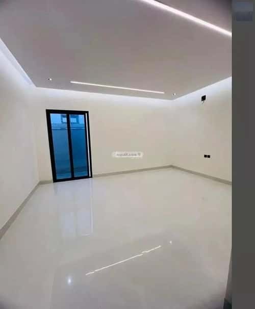 فيلا 187 متر مربع شرقية على شارع 18م الجنادرية، شرق الرياض، الرياض