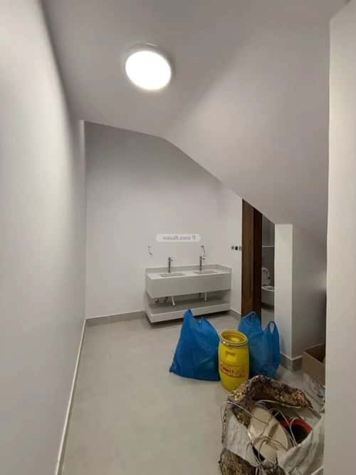 فيلا 375 متر مربع شمالية غربية على شارع 15م النرجس، شمال الرياض، الرياض