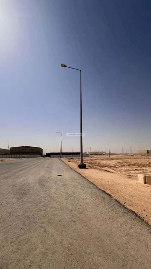 أرض 1434 متر مربع شمالية شرقية على شارع 20م النظيم، شرق الرياض، الرياض