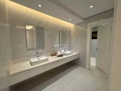 فيلا 650 متر مربع واجهة غربية ب 10 غرف المعذر الشمالي، غرب الرياض، الرياض