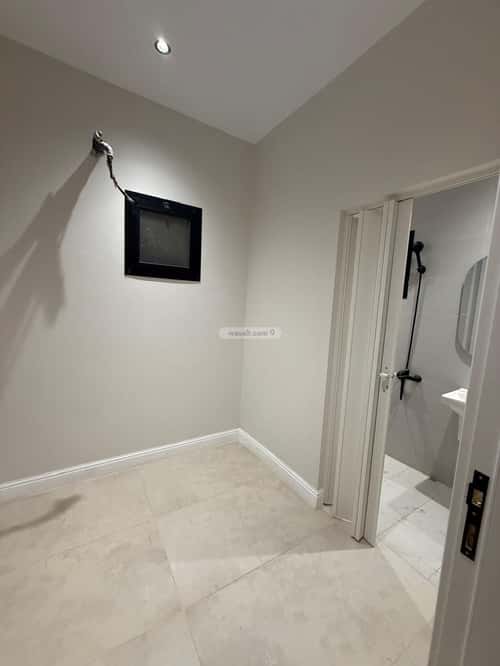 فيلا 250 متر مربع شمالية على شارع 16م الياقوت، شمال جدة، جدة