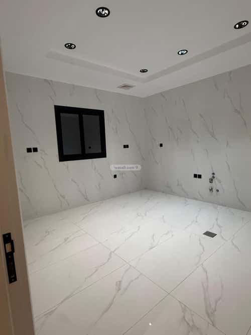 فيلا 250 متر مربع شمالية على شارع 16م الياقوت، شمال جدة، جدة