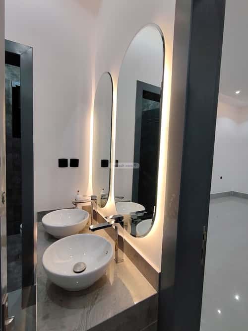 Floor 184 SQM with 5 Bedrooms Al-Qadisiyah, East Riyadh, Riyadh