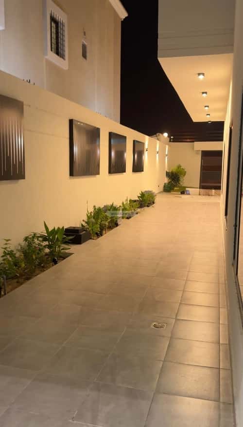 فيلا 480 متر مربع شرقية على شارع 30م الأمواج، الخبر