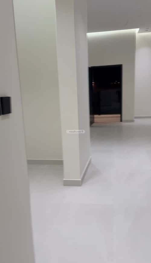 فيلا 480 متر مربع شرقية على شارع 30م الأمواج، الخبر