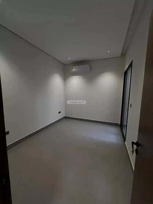 فيلا 329 متر مربع شرقية على شارع 18م الصفاء، وسط الرياض، الرياض