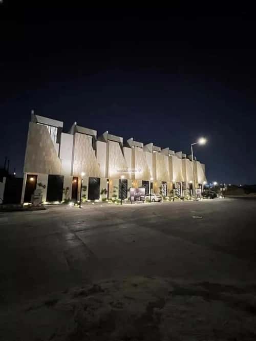 فيلا 312 متر مربع غربية على شارع 40م الصفاء، وسط الرياض، الرياض