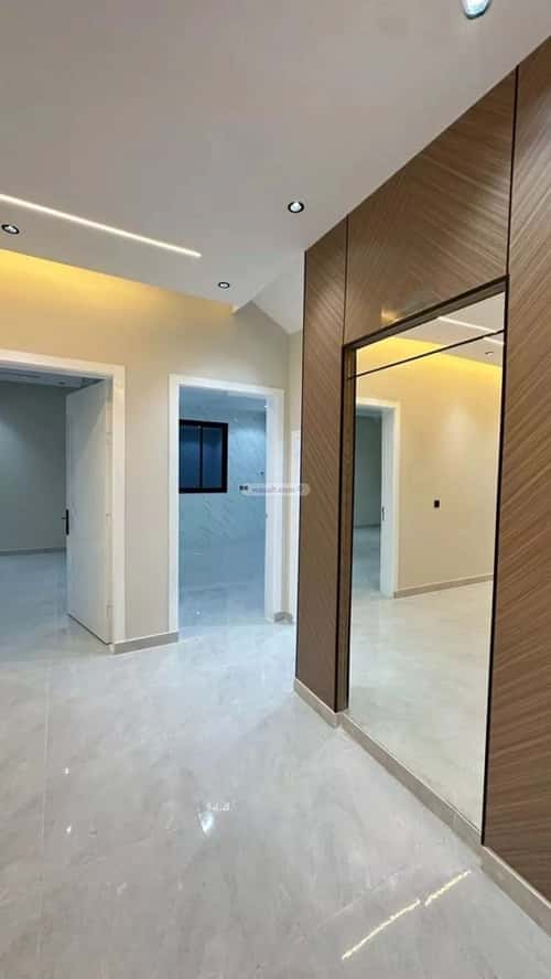 فيلا 349 متر مربع شمالية على شارع 15م السلام، صامطة