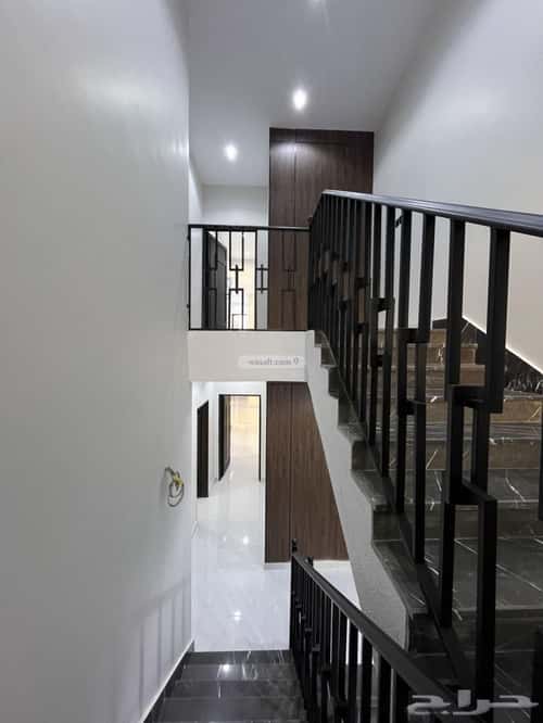 دور 198 متر مربع ب 8 غرف الراقي، خميس مشيط