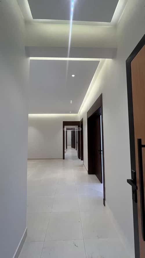 دور 344 متر مربع ب 9 غرف وسط المدينة، أبها