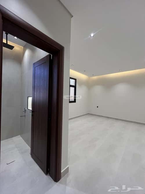 Floor 187 SQM with 8 Bedrooms Al Maamoura, Khamis Mushait