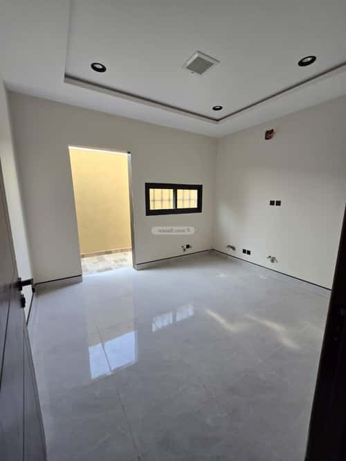 Floor 188 SQM with 5 Bedrooms Al-Janadriyah, East Riyadh, Riyadh