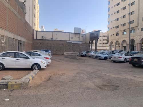 Land 586 SQM Facing South East on 20m Width Street Al Enabes, Madinah