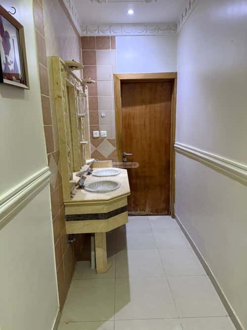 Floor 333 SQM with 3 Bedrooms Al-Qadisiyah, East Riyadh, Riyadh