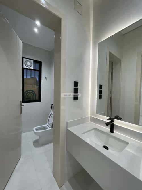 شقة ب 6 غرف المعلاة، أحد رفيدة