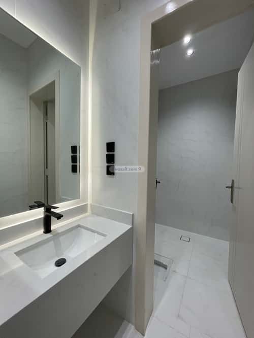 شقة ب 6 غرف المعلاة، أحد رفيدة