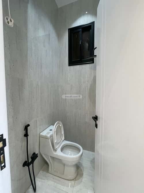 شقة ب 6 غرف ضمك، خميس مشيط