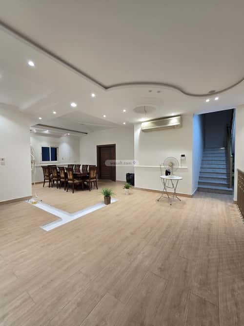 Building 827 SQM with 3 Floors Facing South Al Sheraa, North Jeddah, Jeddah