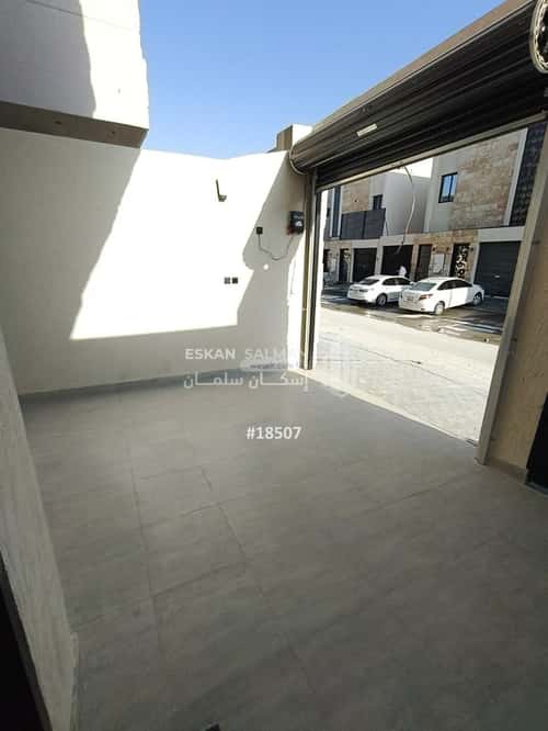 فيلا 220 متر مربع شمالية على شارع 18م طيبة، جنوب الرياض، الرياض