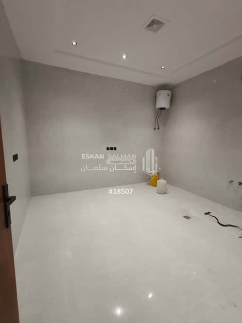 فيلا 220 متر مربع شمالية على شارع 18م طيبة، جنوب الرياض، الرياض