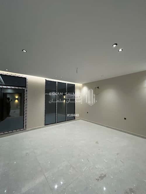 فيلا 300 متر مربع جنوبية على شارع 20م الرحمانية، شرق جدة، جدة