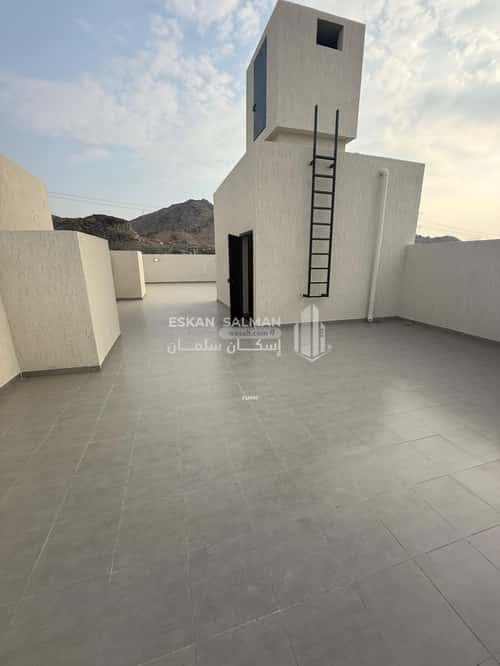 Villa 343 SQM Facing South on 15m Width Street Alhaglahalgadeed, Makkah Al Mukarramah