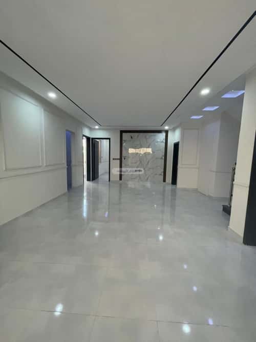 Villa 312 SQM Facing South with 9 Bedrooms Al Zomorod, North Jeddah, Jeddah