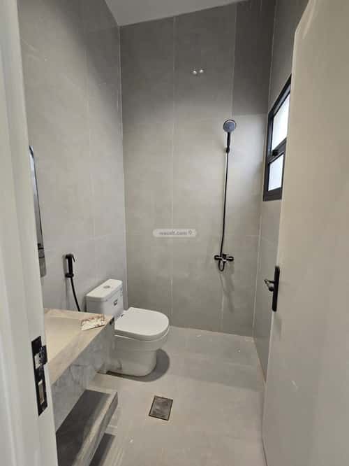 شقة ب 8 غرف الجنادرية، شرق الرياض، الرياض