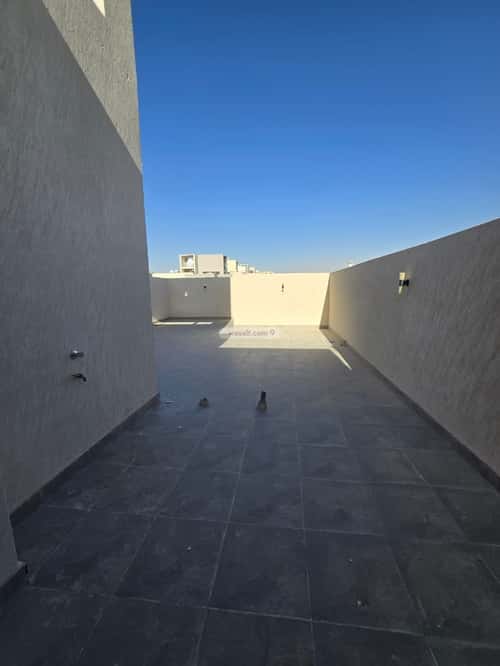 شقة ب 8 غرف الجنادرية، شرق الرياض، الرياض