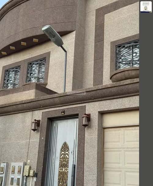 فيلا 9 غرف في ظهرة لبن