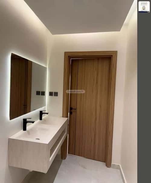 Floor 450 SQM with 5 Bedrooms Al-Malqa, North Riyadh, Riyadh