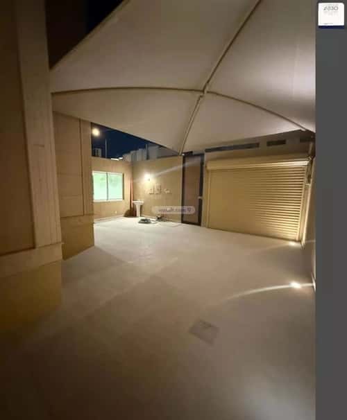 Floor 450 SQM with 5 Bedrooms Al-Malqa, North Riyadh, Riyadh