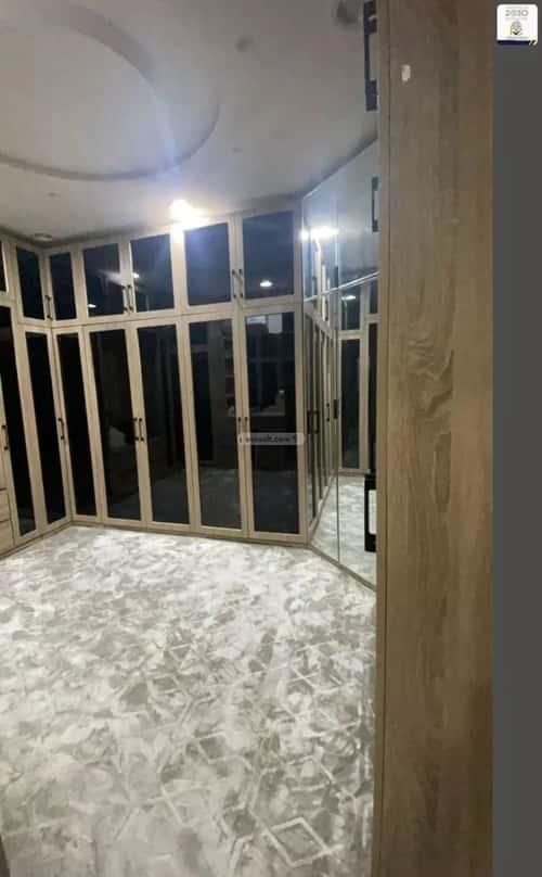 فيلا 450 متر مربع شرقية على شارع 20م ظهرة لبن، غرب الرياض، الرياض