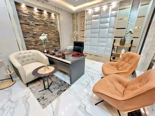 مكتب 97 م² في العليا