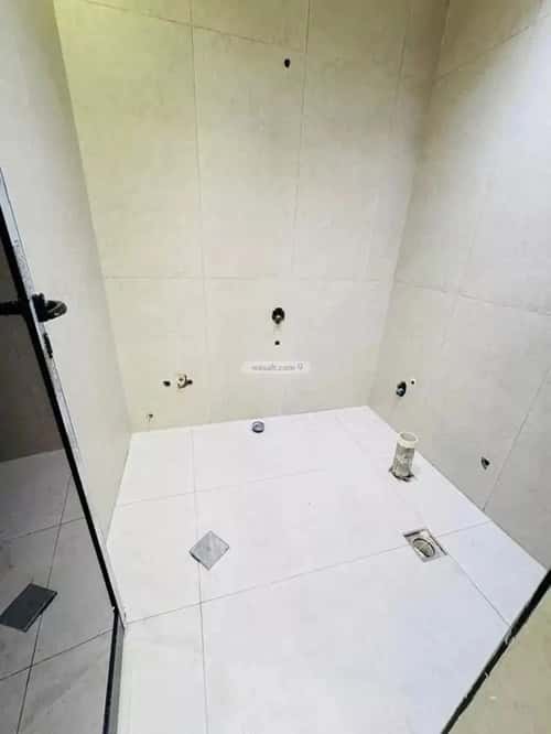 Floor 171 SQM with 3 Bedrooms Al-Janadriyah, East Riyadh, Riyadh