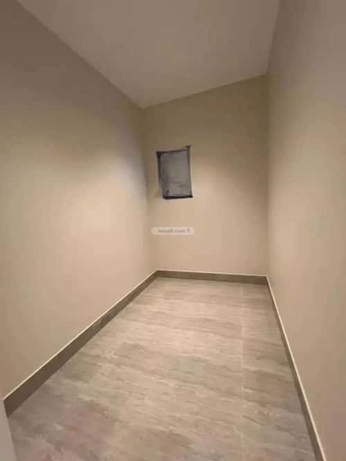 فيلا 338 متر مربع جنوبية غربية على شارع 18م الرمال، شرق الرياض، الرياض