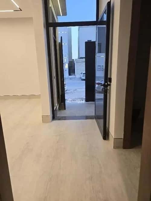 فيلا 250 متر مربع شمالية على شارع 20م البيان، شرق الرياض، الرياض