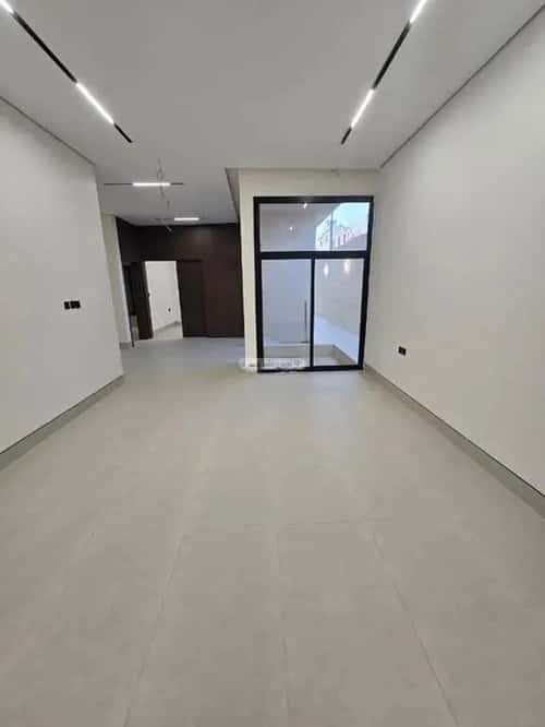 Villa 271 SQM Facing North on 15m Width Street Al-Yarmuk, East Riyadh, Riyadh