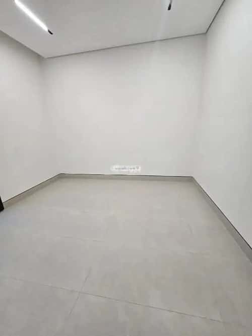 فيلا 271 متر مربع شمالية على شارع 15م اليرموك، شرق الرياض، الرياض