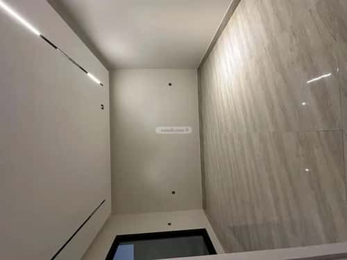 فيلا 300 متر مربع غربية على شارع 20م الرمال، شرق الرياض، الرياض