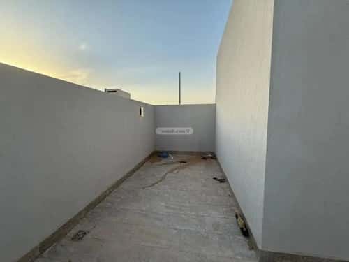 فيلا 292 متر مربع شرقية على شارع 15م الرمال، شرق الرياض، الرياض