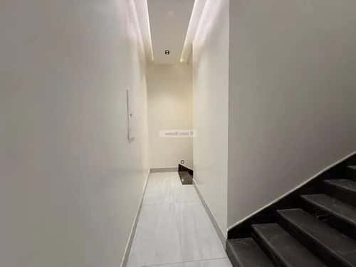 فيلا 292 متر مربع شرقية على شارع 15م الرمال، شرق الرياض، الرياض