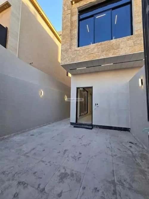 Villa 252 SQM Facing North on 15m Width Street Al-Maizaliyah, East Riyadh, Riyadh