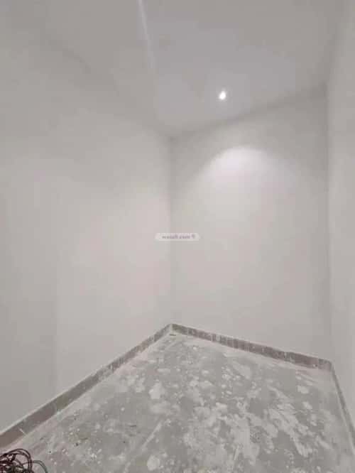 فيلا 252 متر مربع شمالية على شارع 15م المعيزيلة، شرق الرياض، الرياض