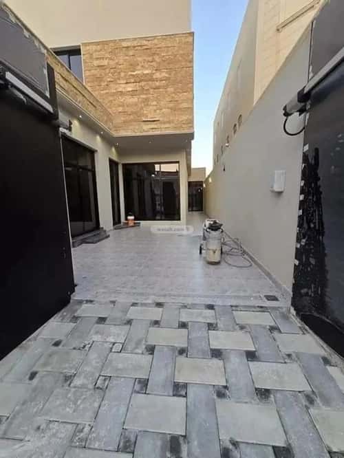 دور 214 متر مربع ب 4 غرف إشبيلية، شرق الرياض، الرياض