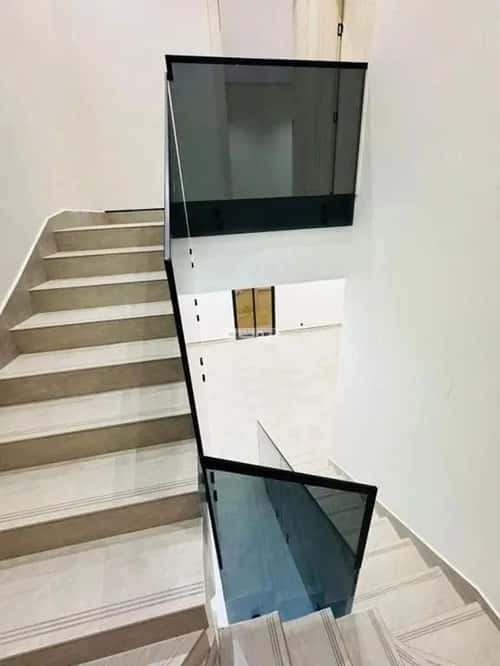 فيلا 135 متر مربع شمالية على شارع 15م الرمال، شرق الرياض، الرياض