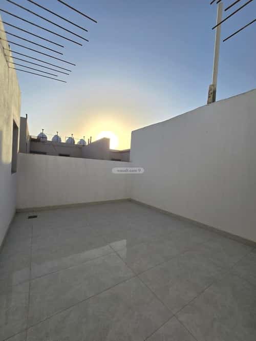 دور 169 متر مربع ب 4 غرف عكاظ، جنوب الرياض، الرياض