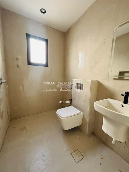 فيلا 260 متر مربع شمالية على شارع 20م الشروق، الدمام